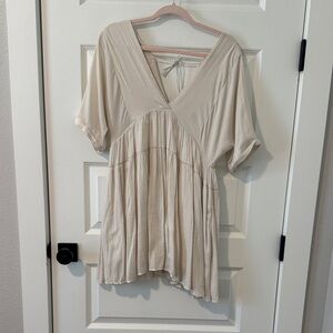 Mustard Seed Cream V-Neck Flutter Sleeve Tunic